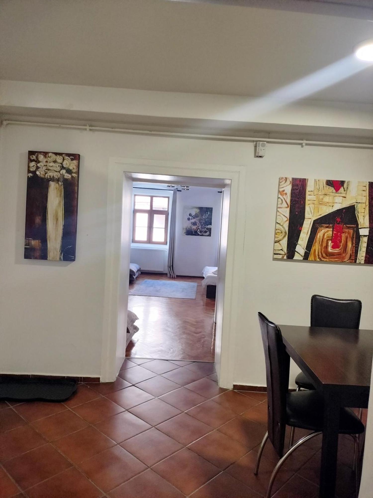 Casa Sforii 3*